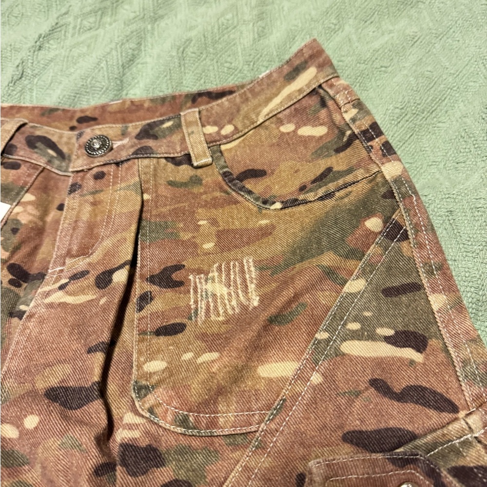 Camouflage Cargo Shorts - Picture 8 of 12